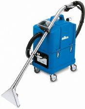 M�quina de inyecci�n-extracci�n Nilco SE 3500